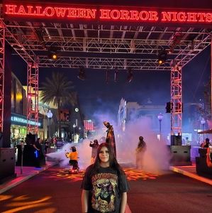 Meet your Posher, Alicia